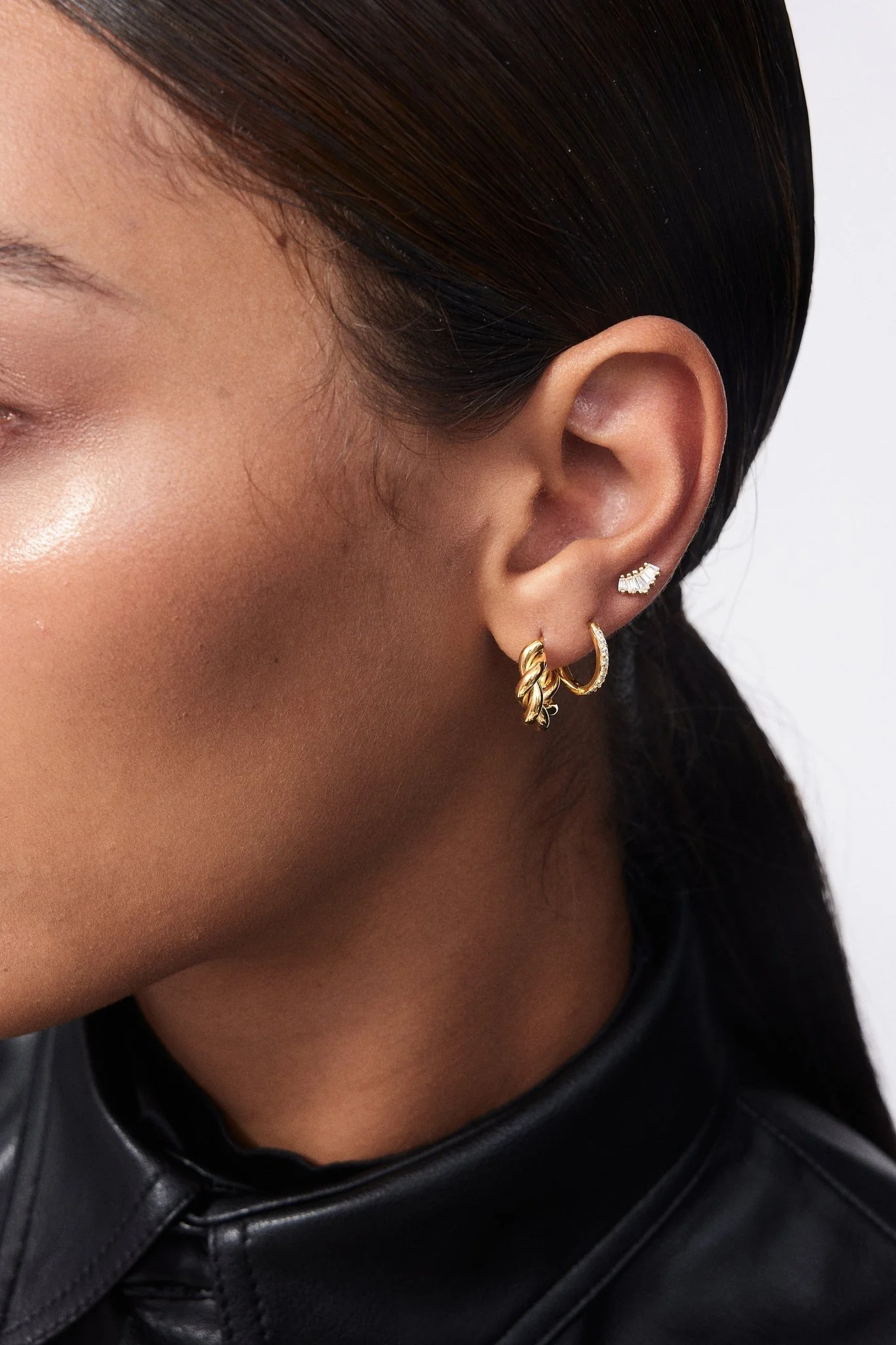 Adeline Hoops in Gold - Image 4