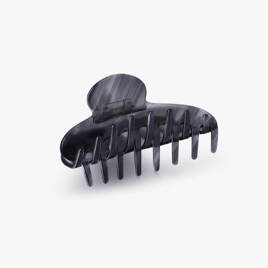 Amelia Claw Clip in Onyx (2 Sizes) - Image 4