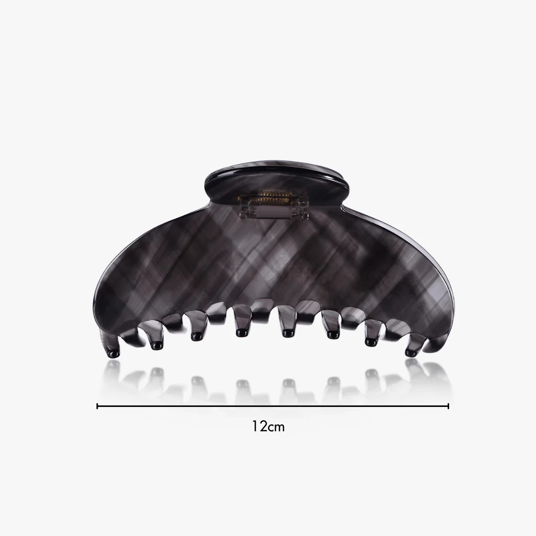 Amelia Claw Clip in Onyx (2 Sizes) - Image 6