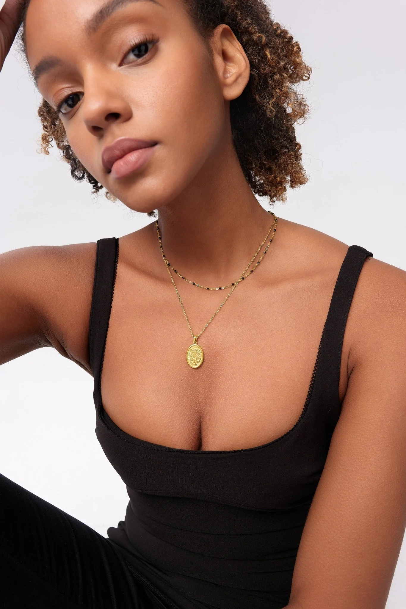Black Enamel Beaded Necklace in Gold - Image 5