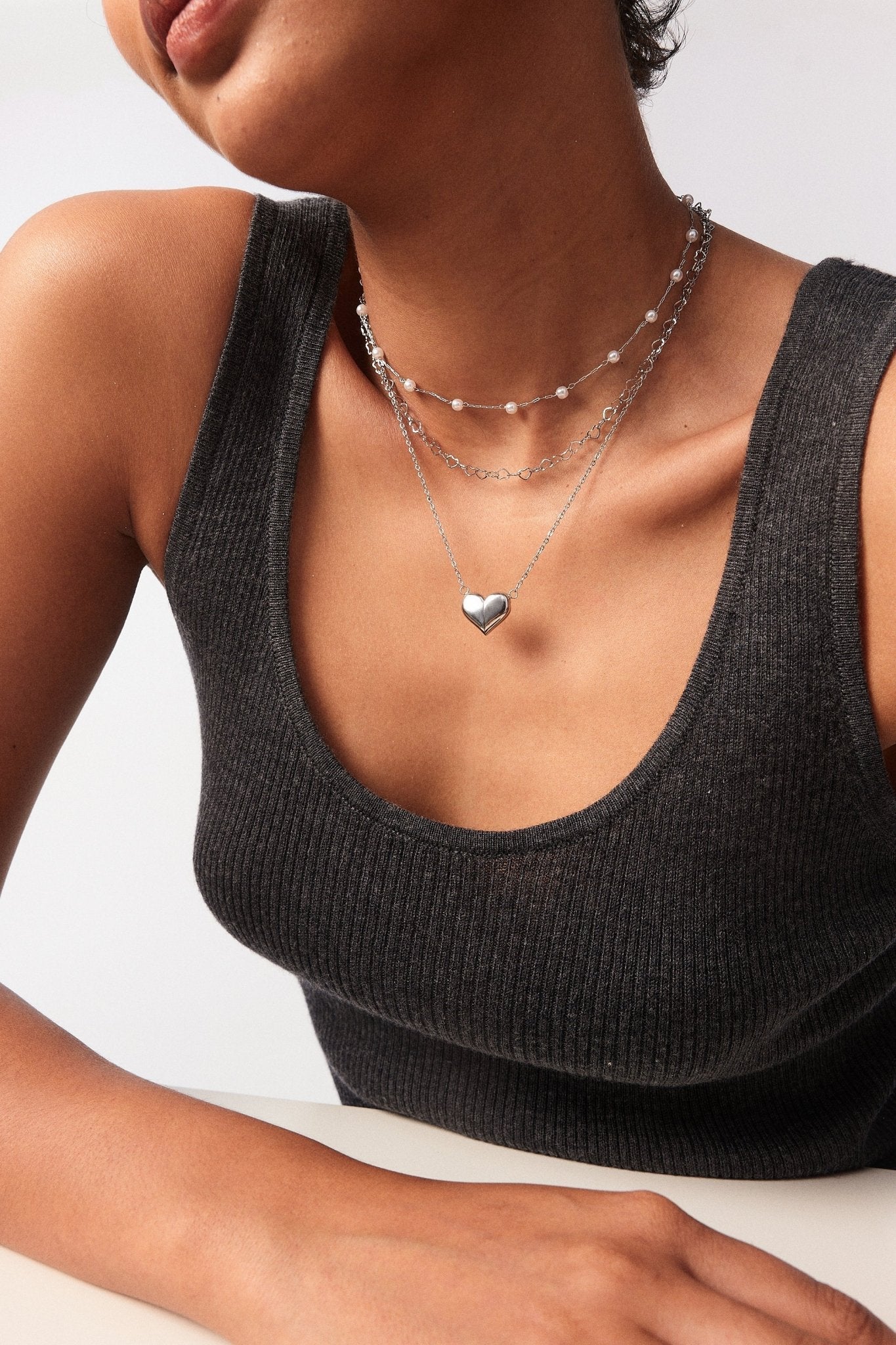 Celia Heart Chain Necklace - Image 4