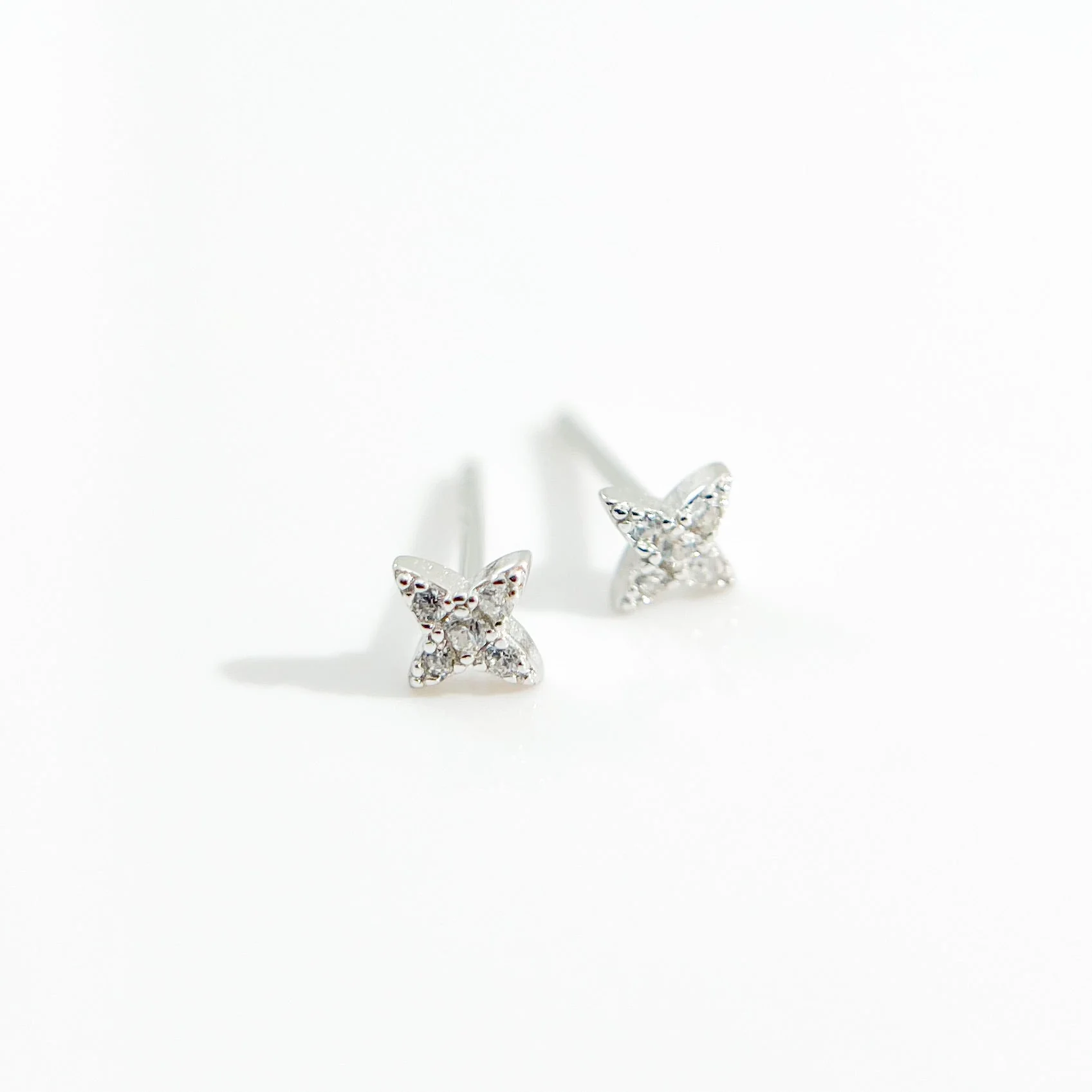 Clear Gem Estrella Studs in Silver - Image 6
