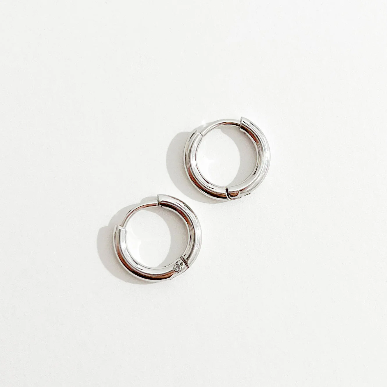 Everyday Seamless Huggie Hoops - Image 8