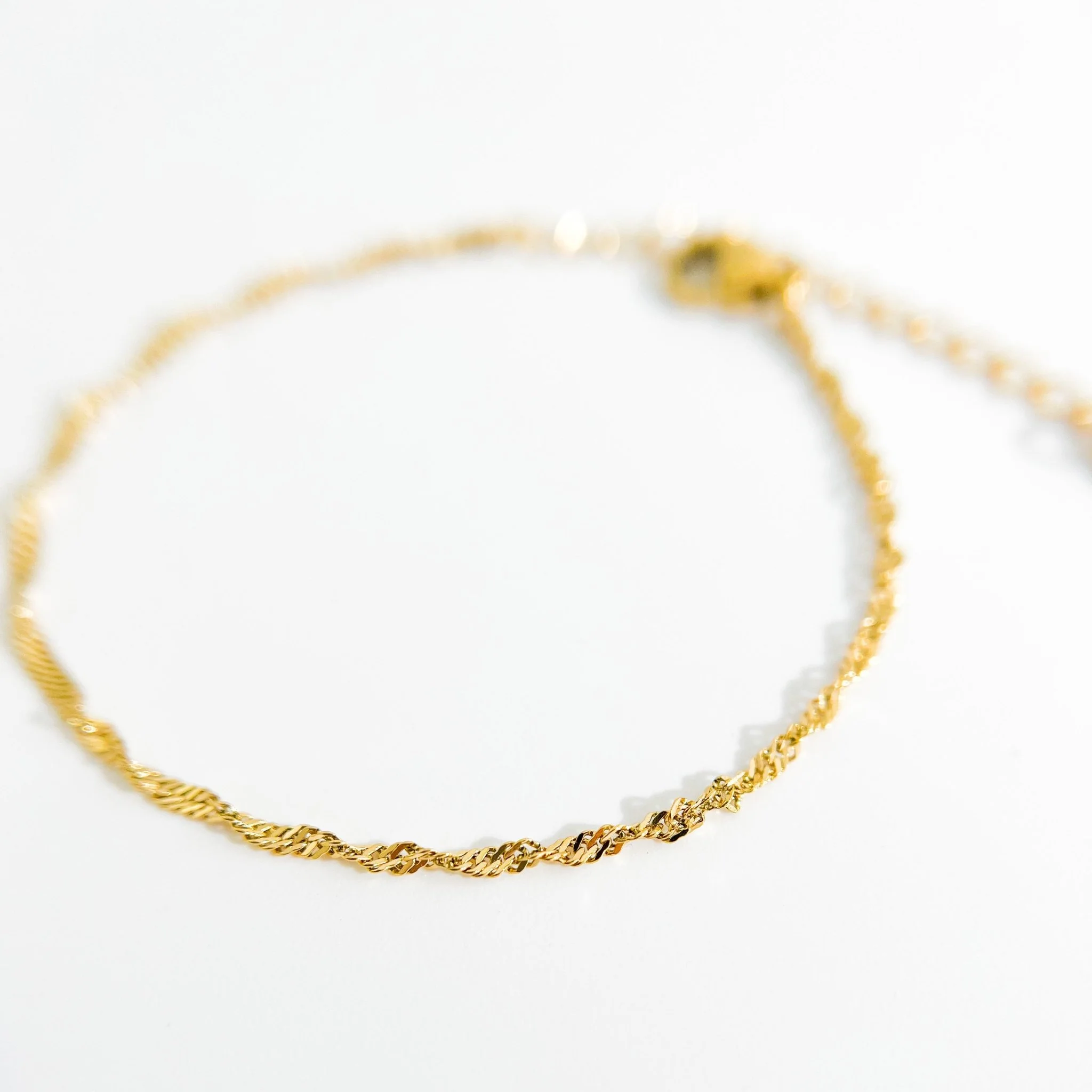 Felicia Bracelet in Gold - Image 4