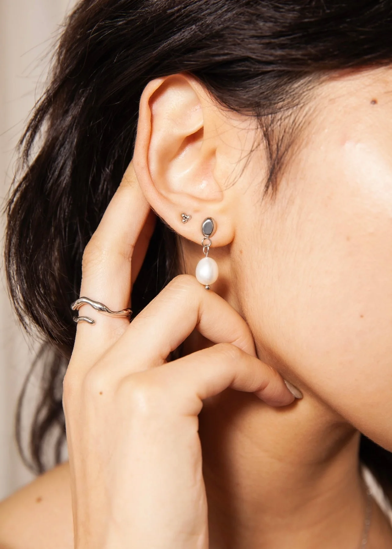 Geneva Pearl Earrings - Image 5