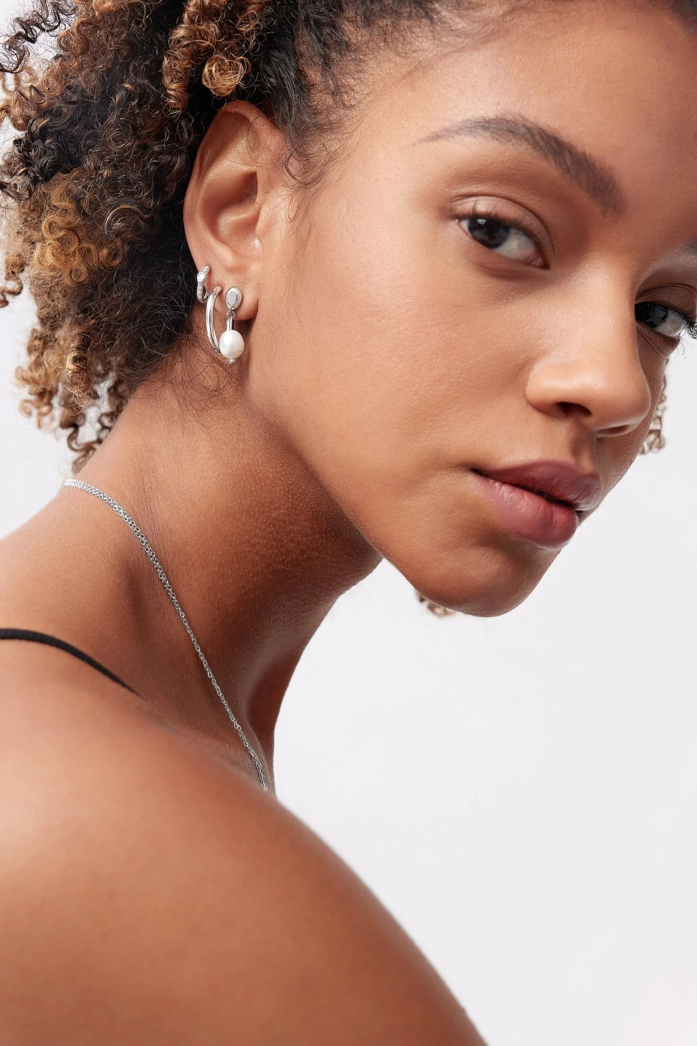 Geneva Pearl Earrings - Image 6