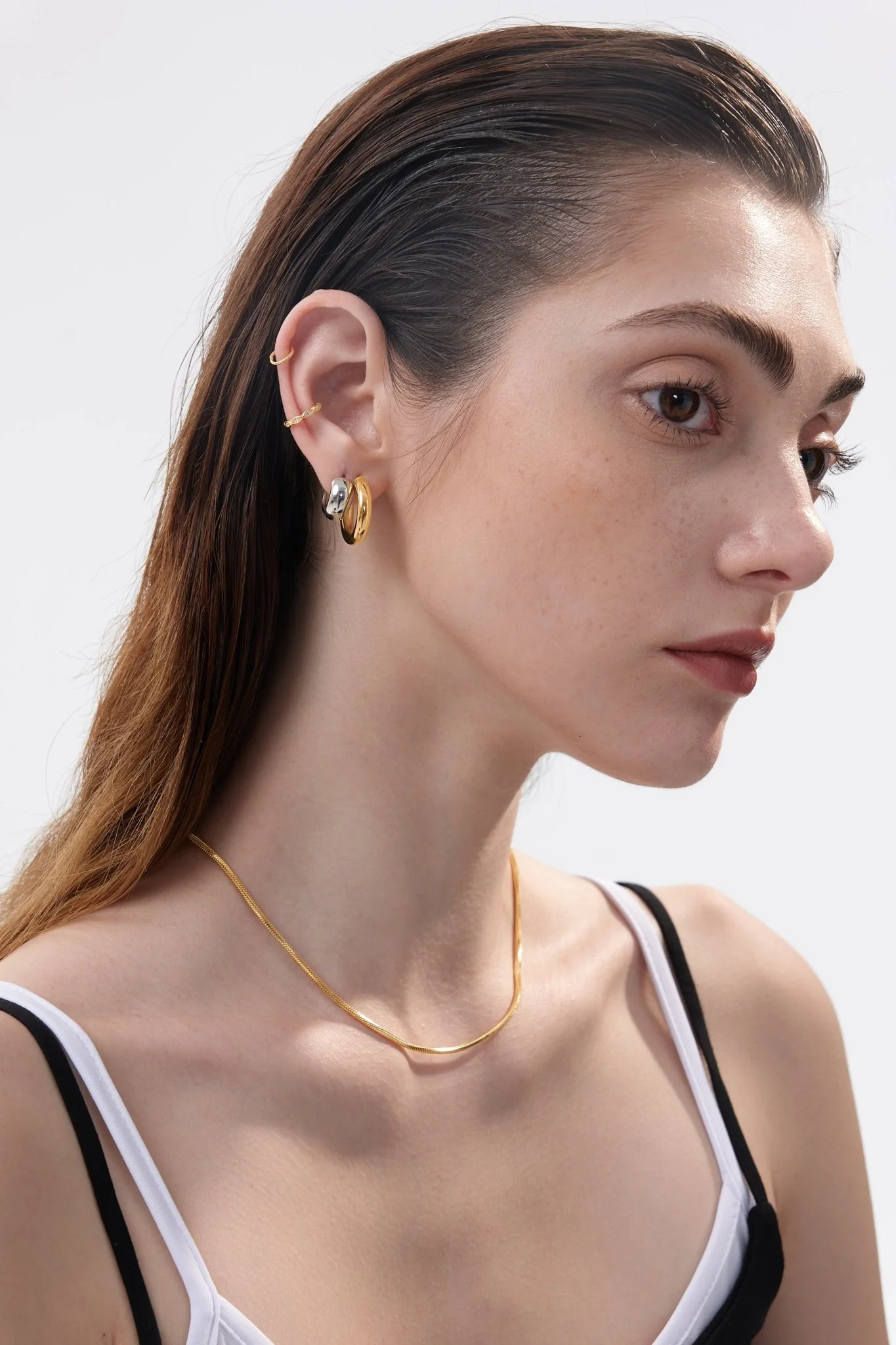 Giselle Simple Chain Necklaces - Image 2