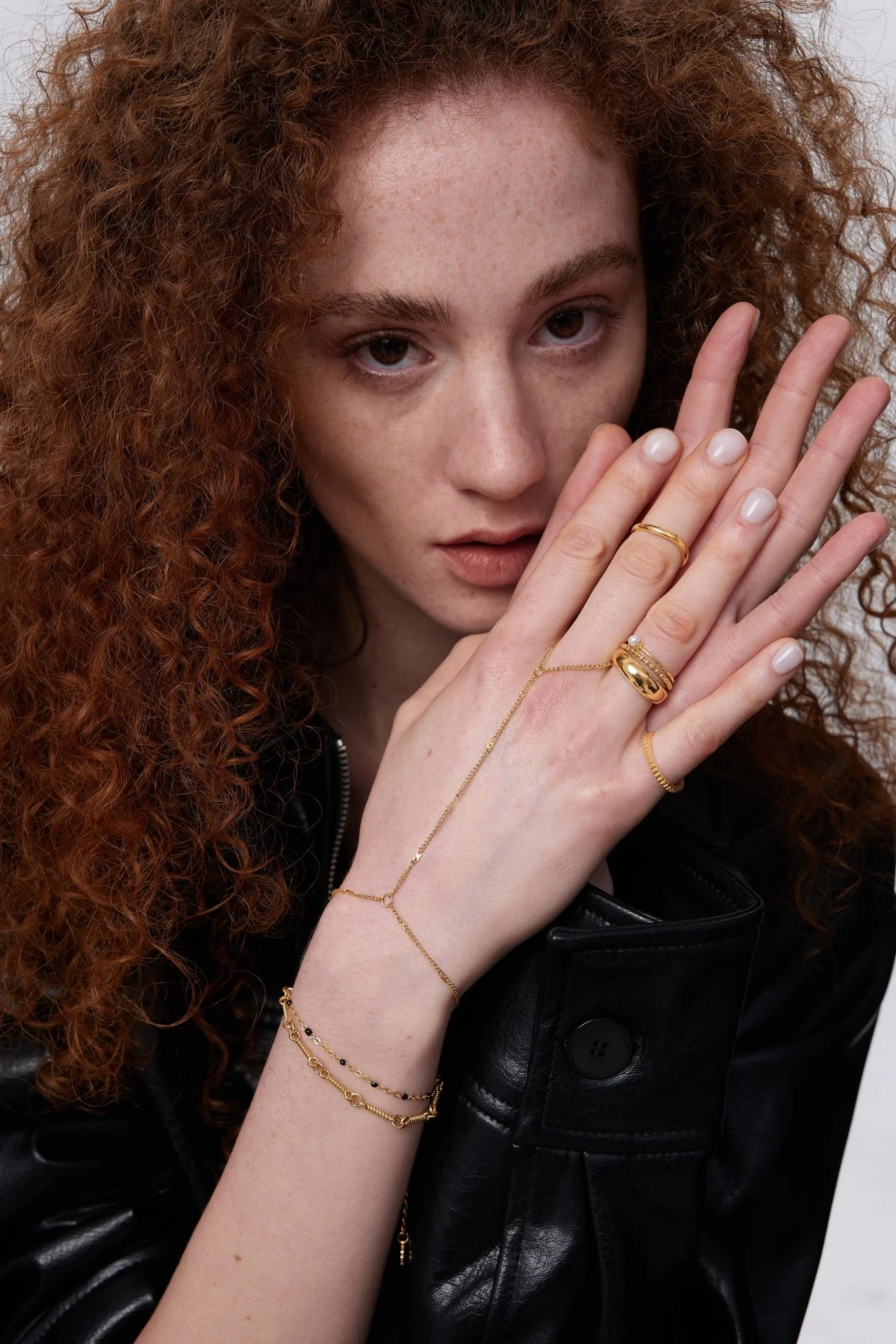 Hammered Hand Chain - Image 3