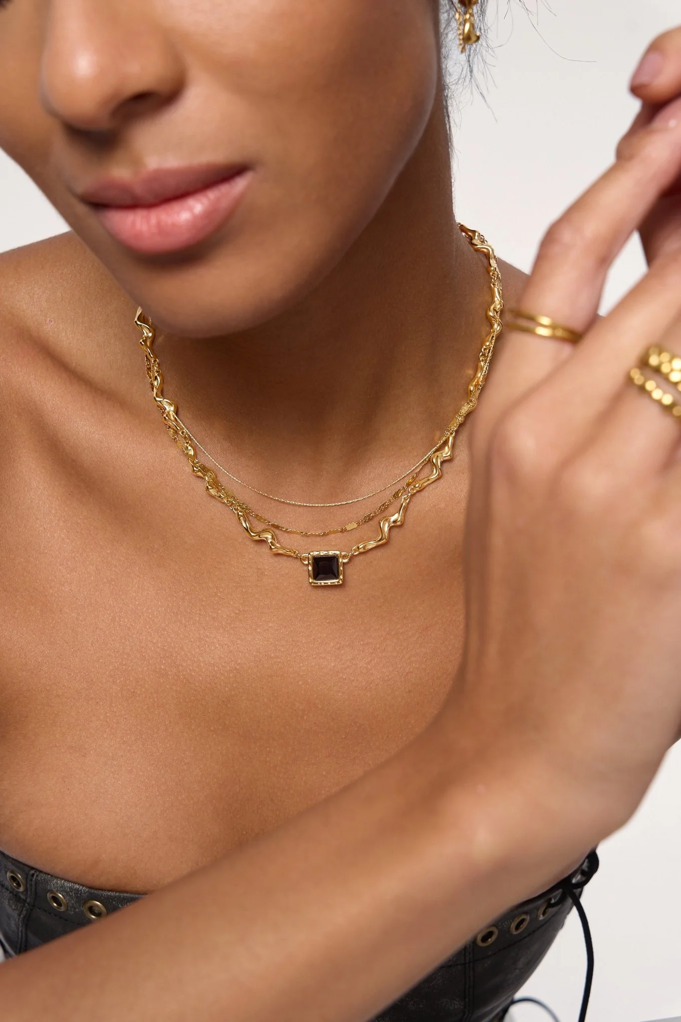 Liora Square Black Gem Necklace - Image 2