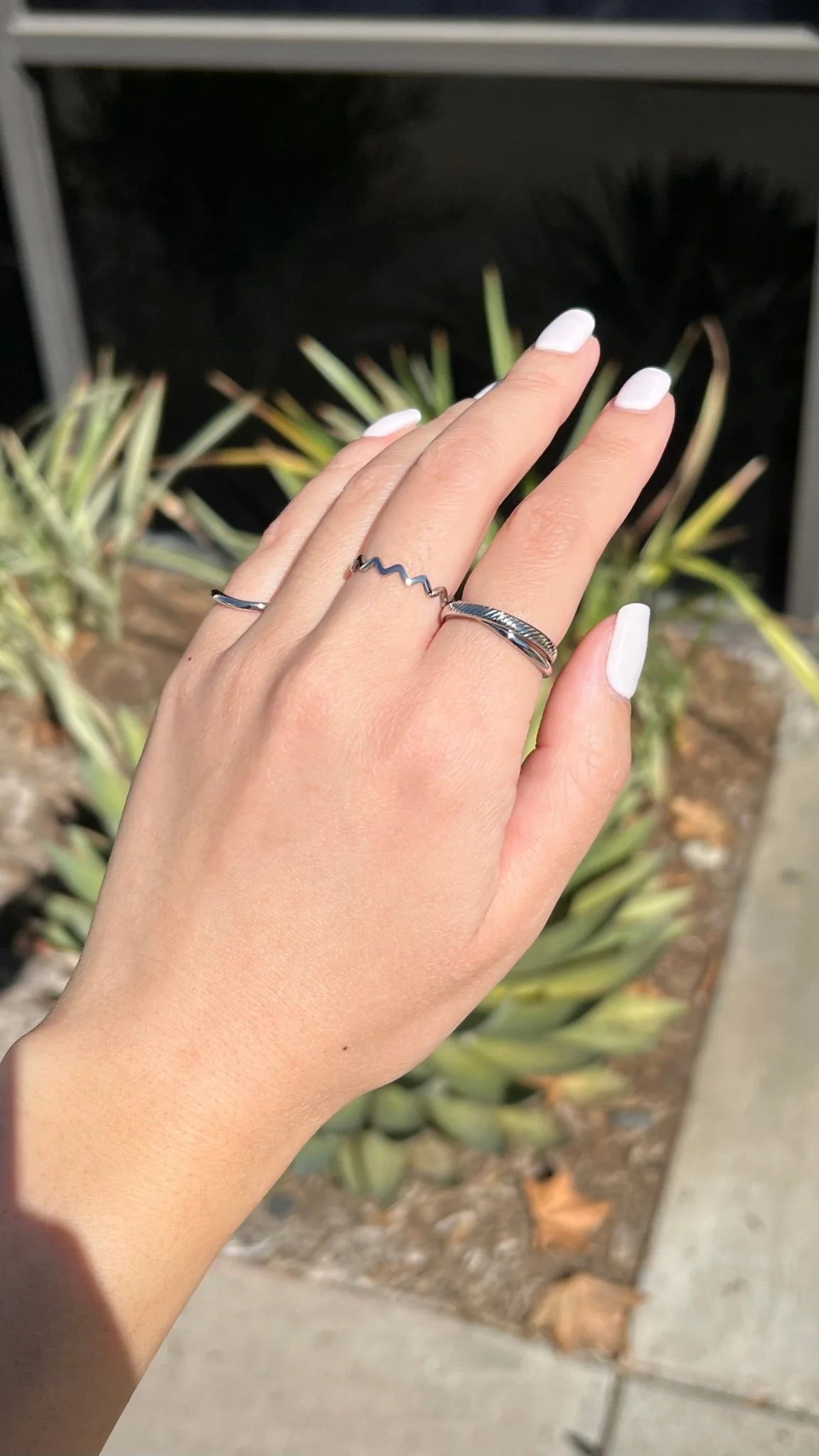 Making Waves Ring in Silver - Image 2