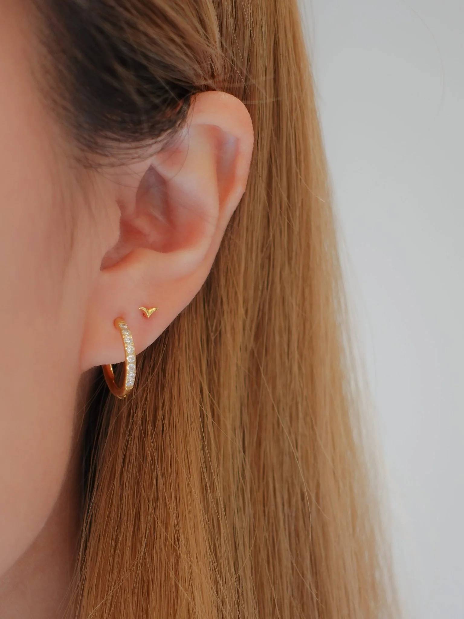 Micro Seagull Studs in Gold - Image 2