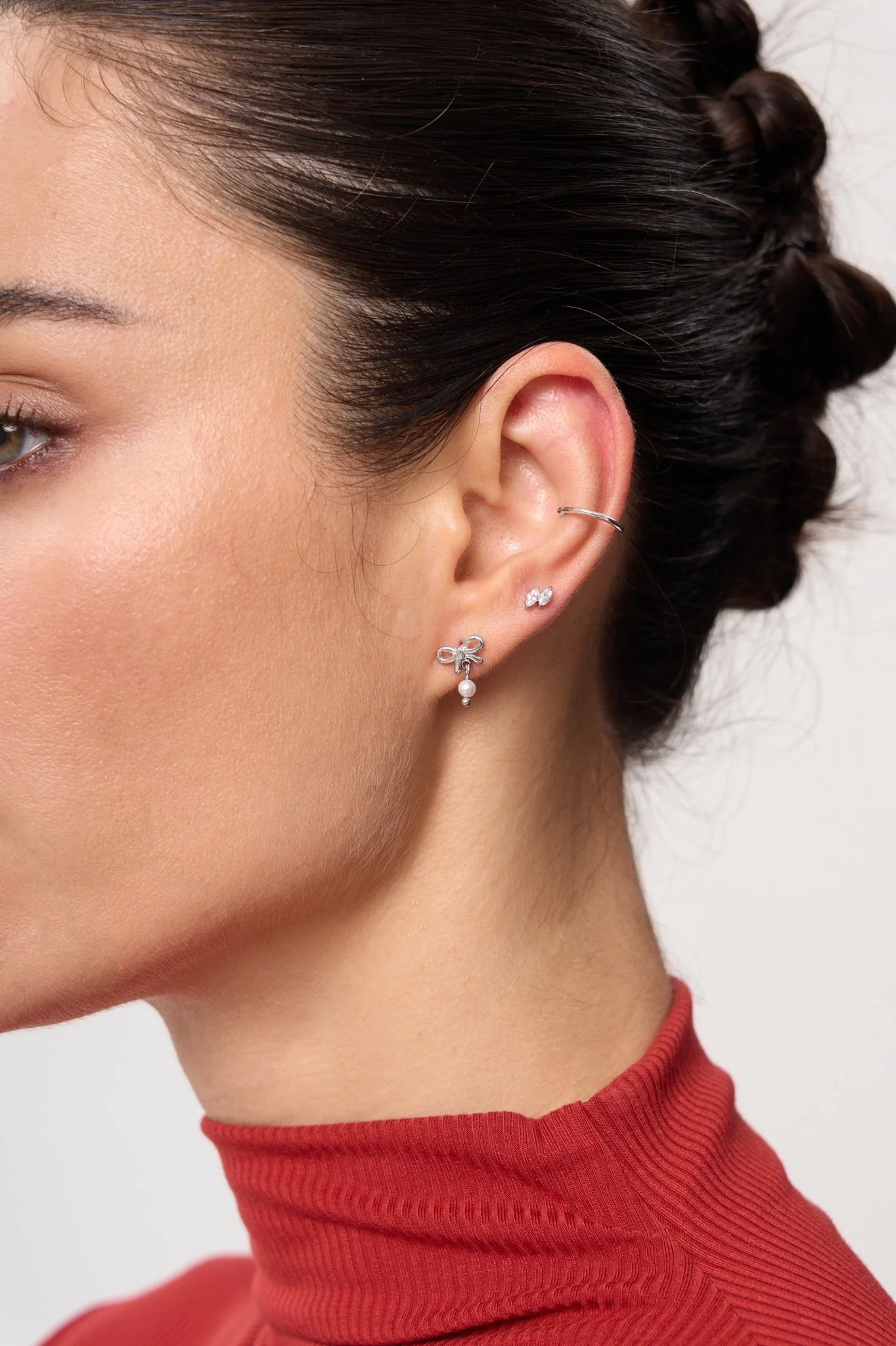 Mini Bow Earrings With Pearls - Image 3