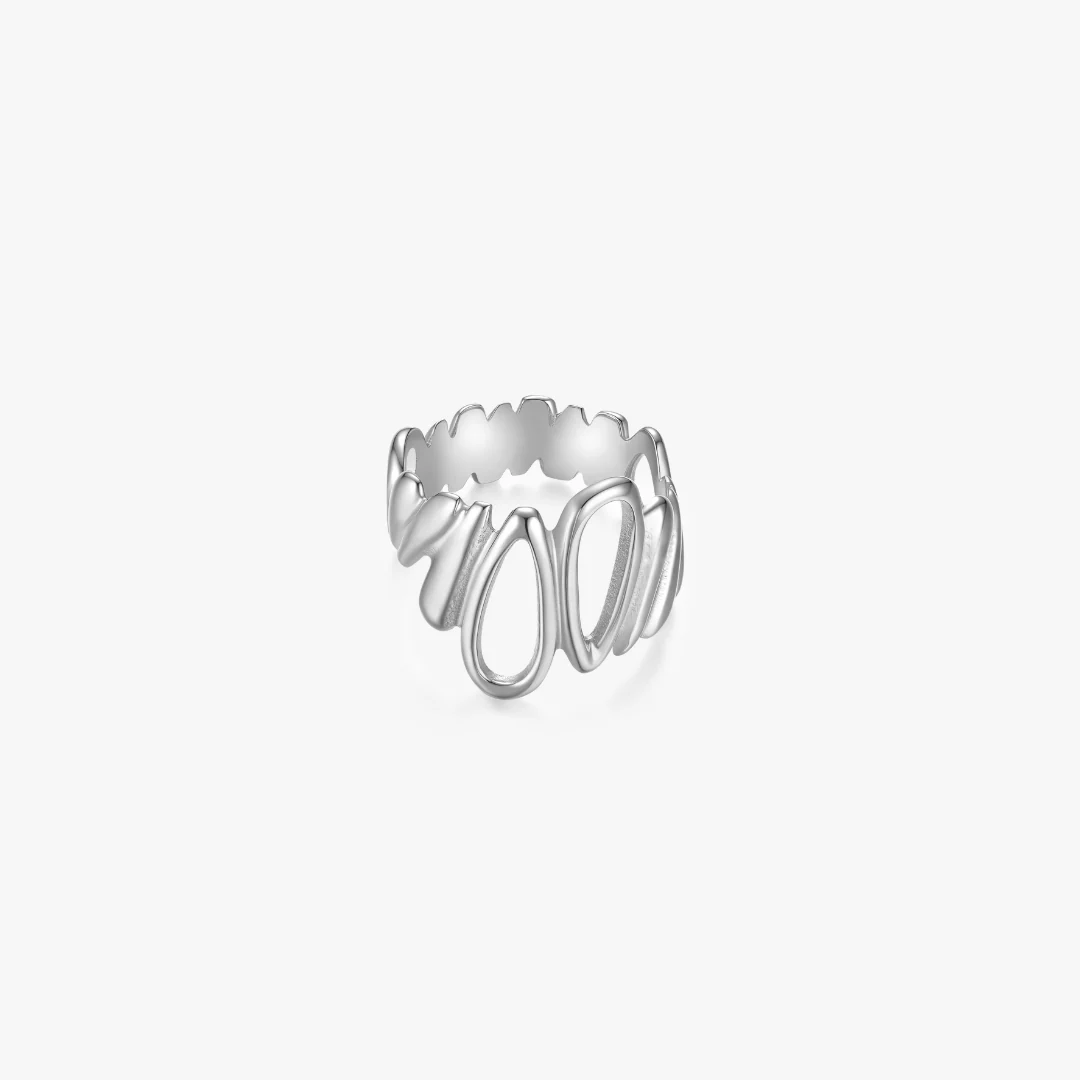 Norah Chunky Tear Drop Ring - Image 4