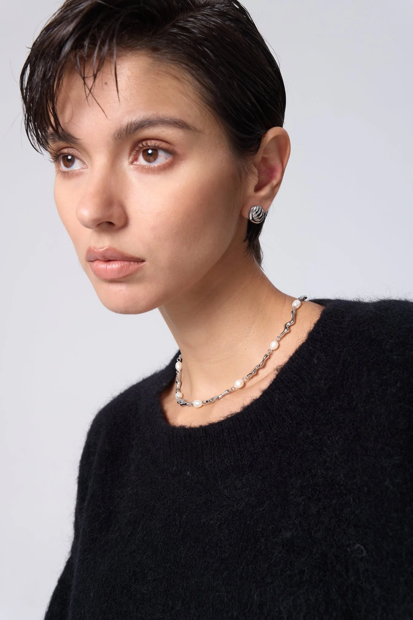 Norah Wave Stud Earrings - Image 2