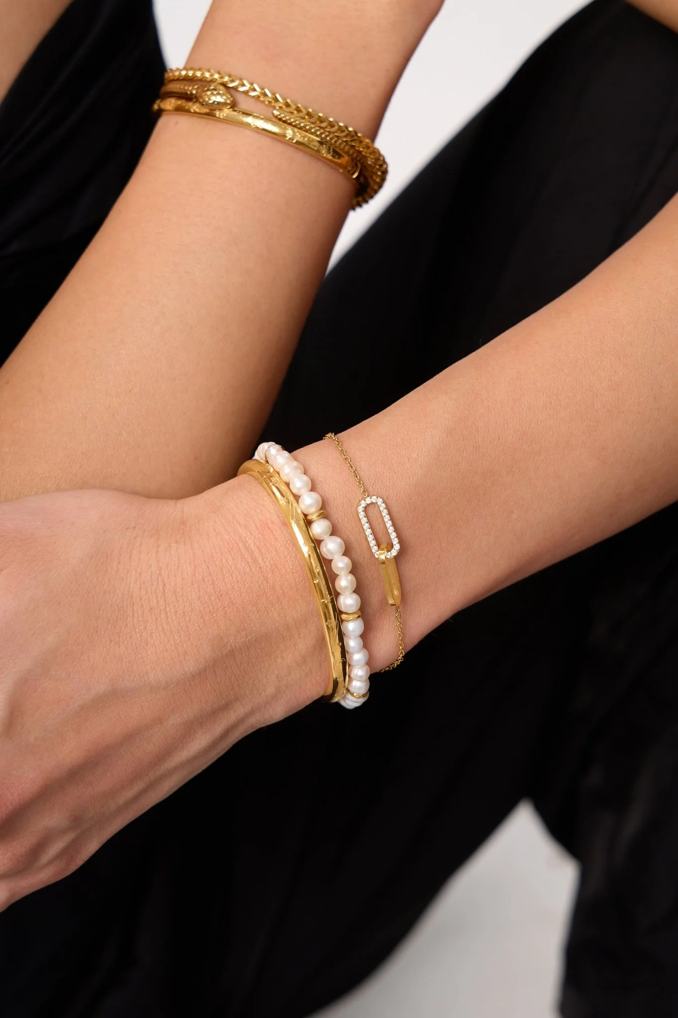 Pave Intertwined Links Bracelet - Image 2