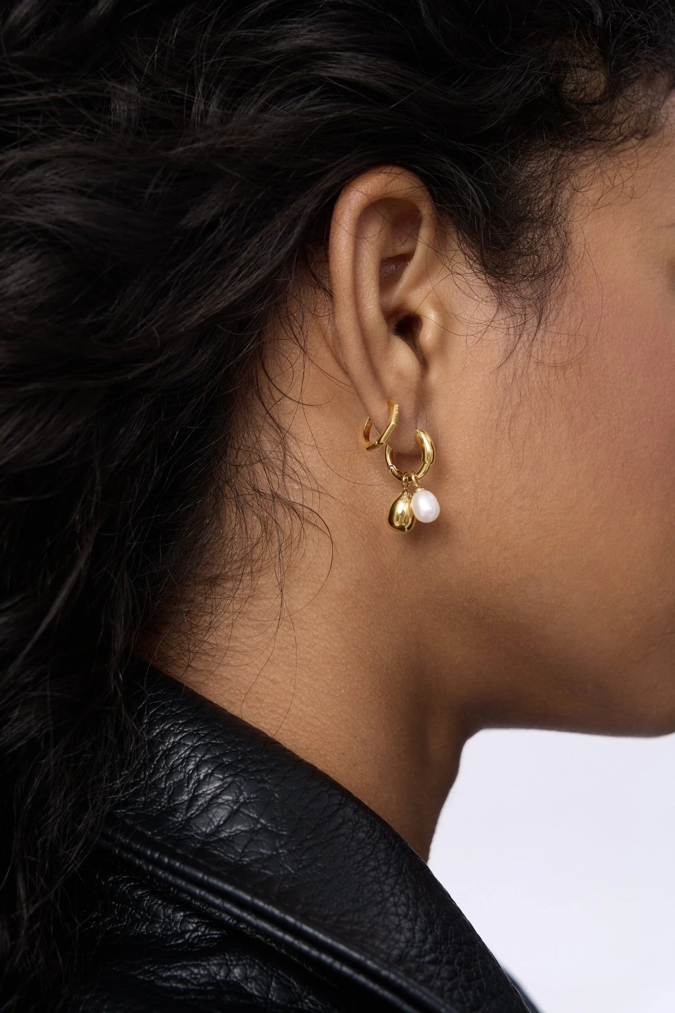 Pearl Tear Drop Hoop Earrings - Image 4