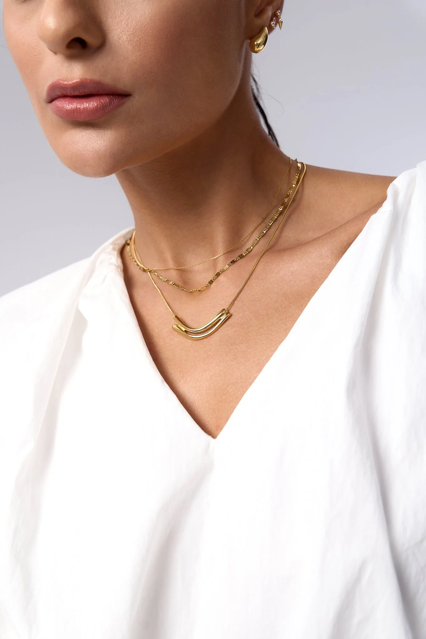 Rowan Dual Curved Bar Necklace - Image 3