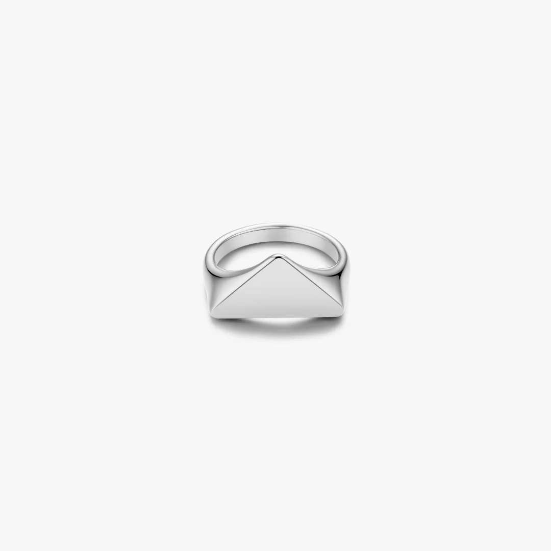 Sable Triangle Signet Ring - Image 8