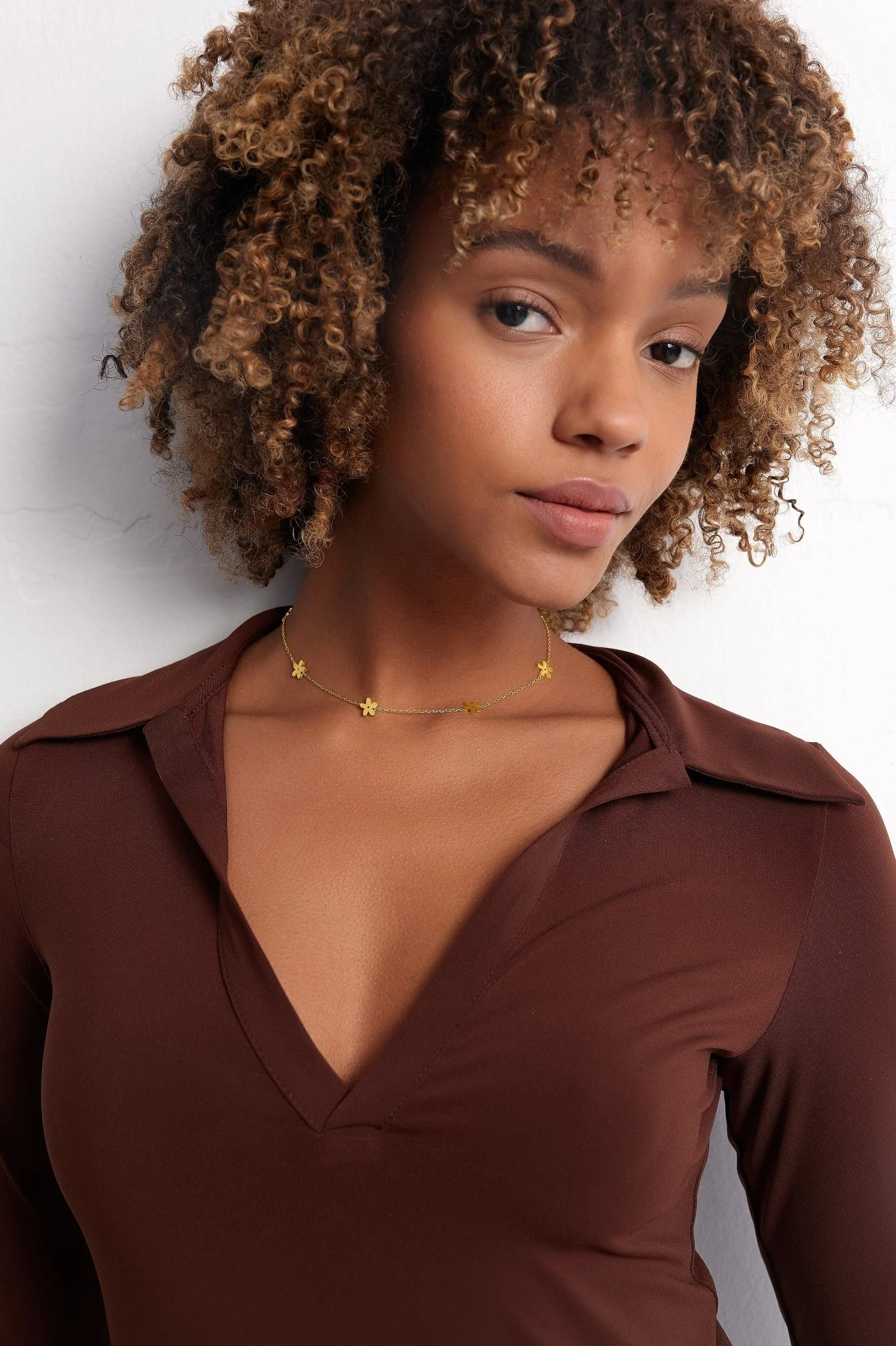 Simply Floral Choker Necklace - Image 3