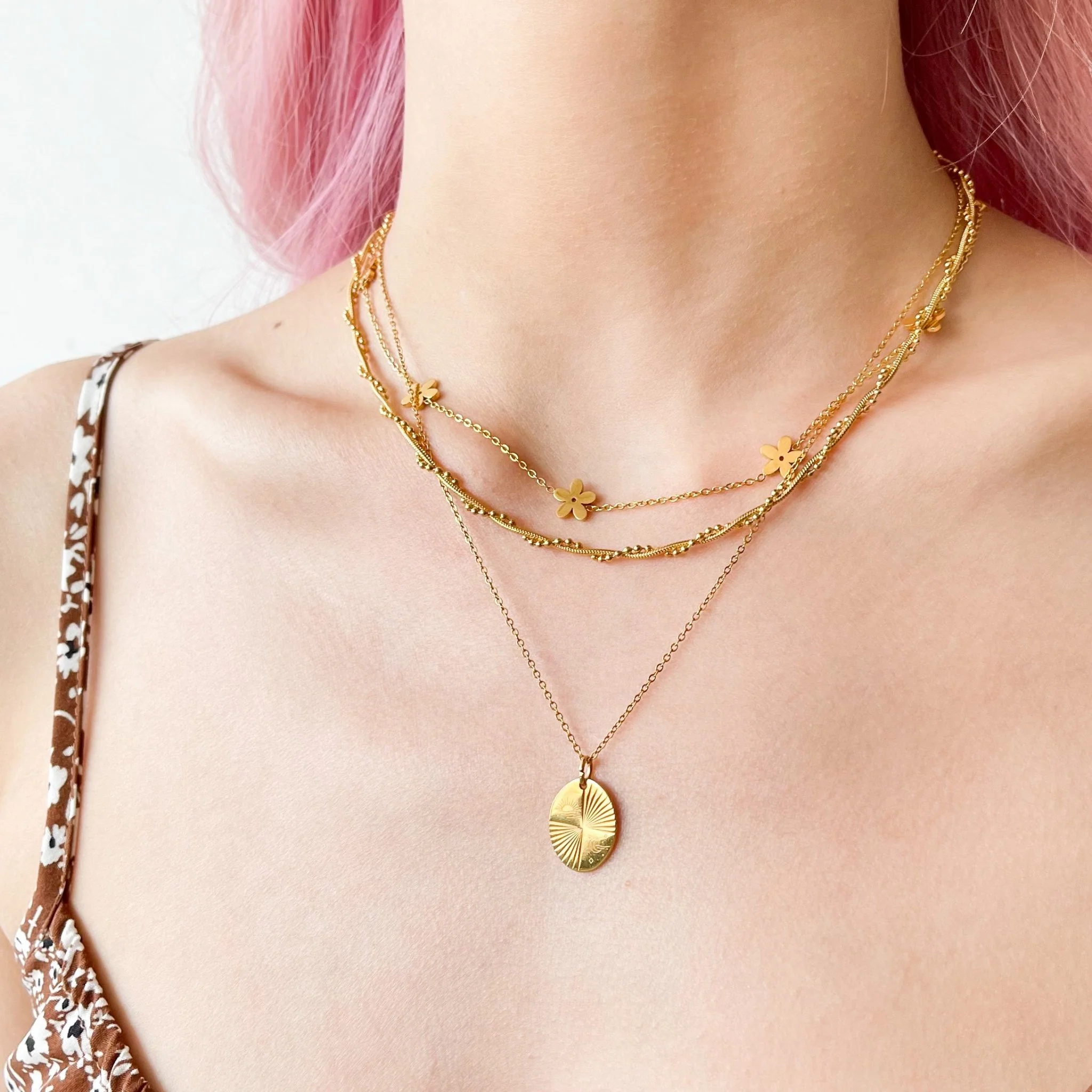 Simply Floral Choker Necklace - Image 4