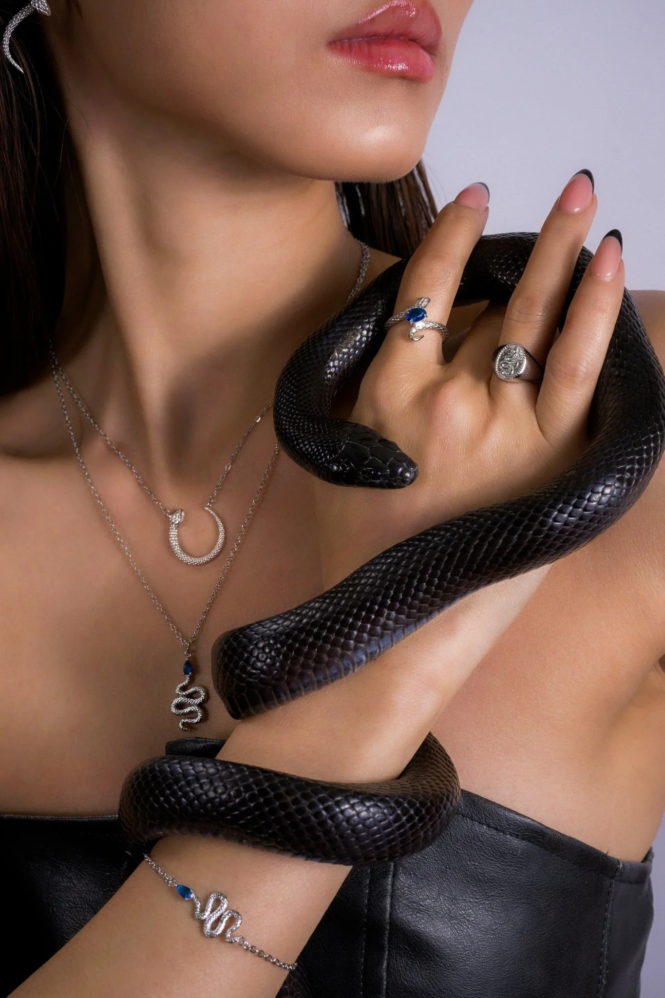 Snake Signet Ring - Image 7