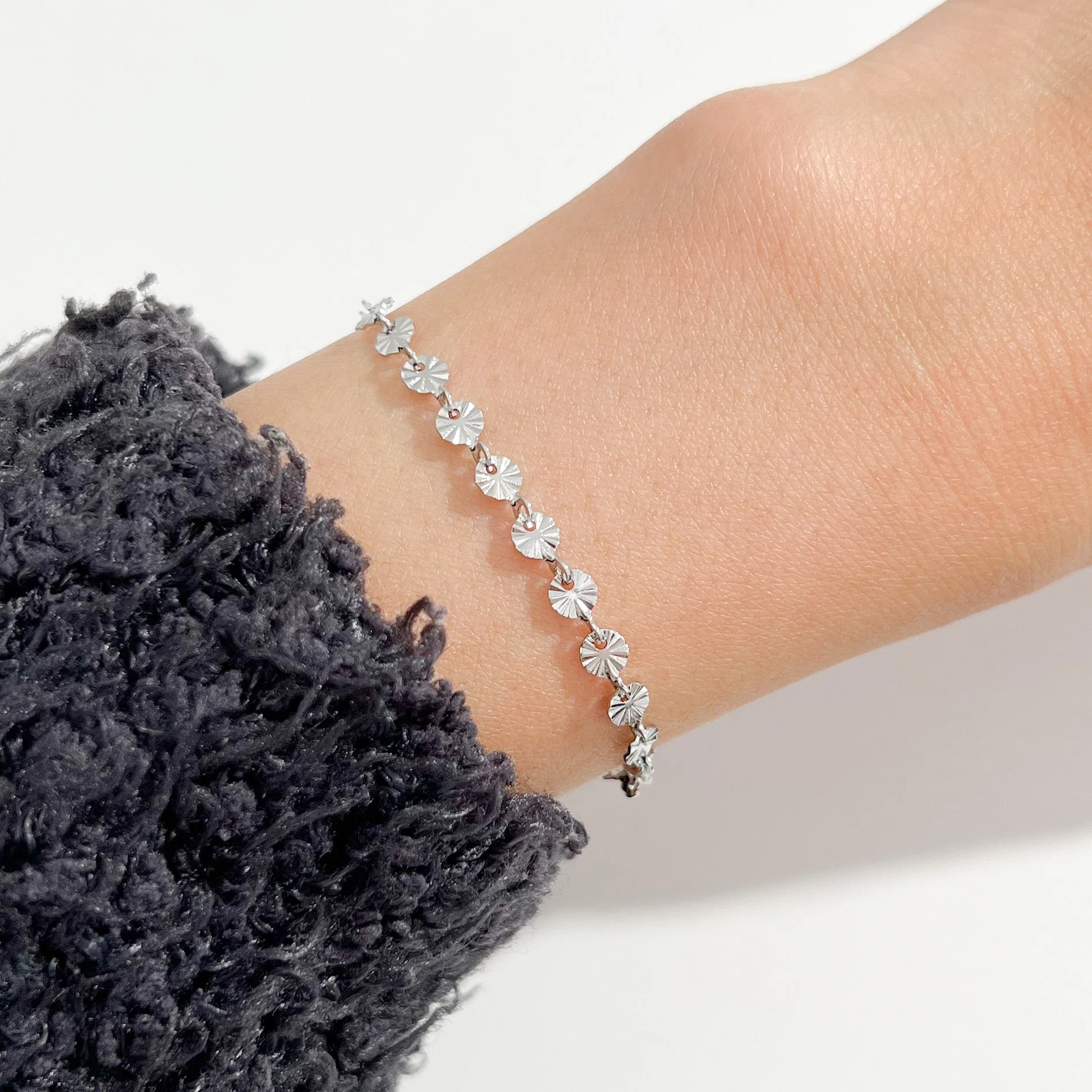 Sunburst Chain Bracelet - Image 7