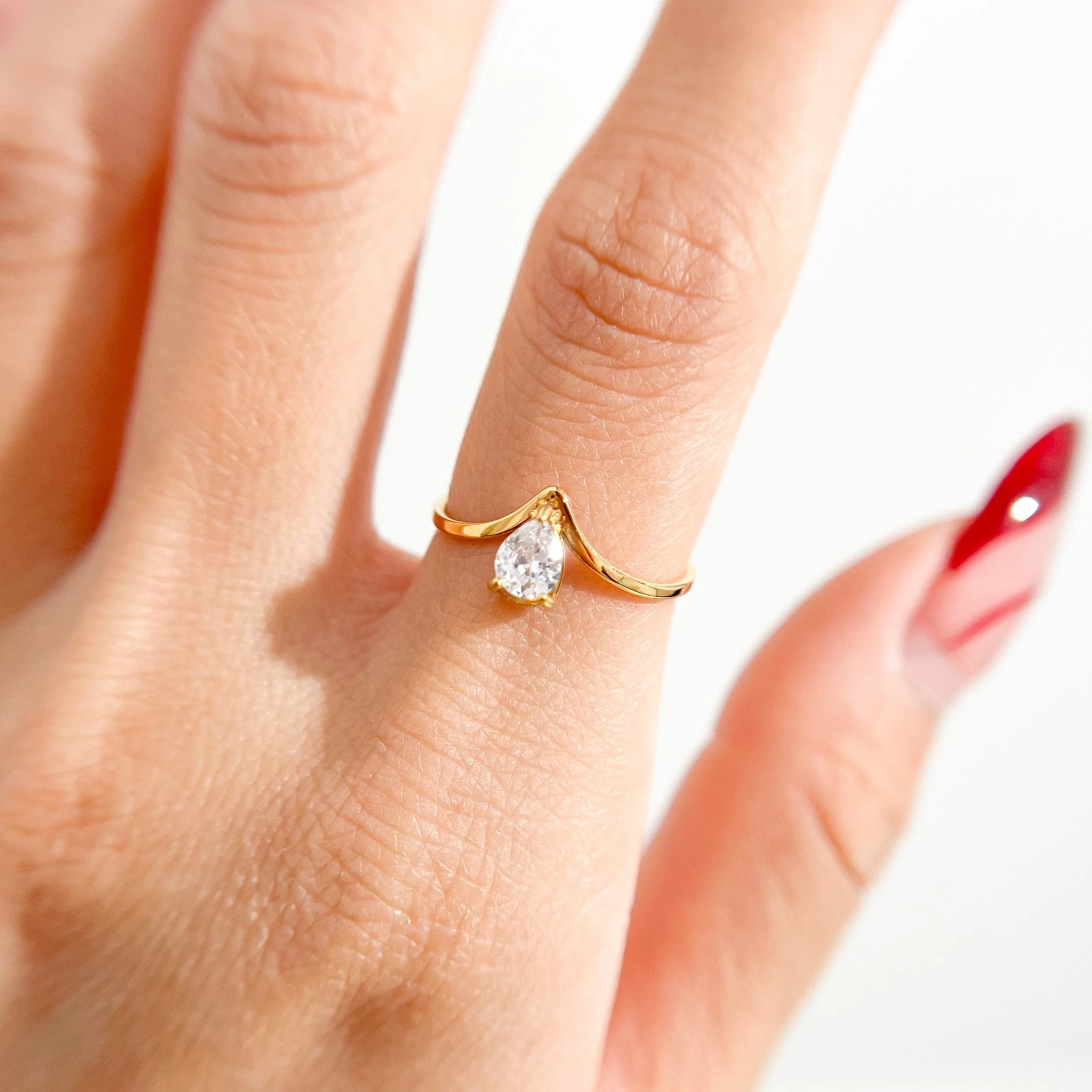 Tear Drop Gem Ring in Gold - Image 4