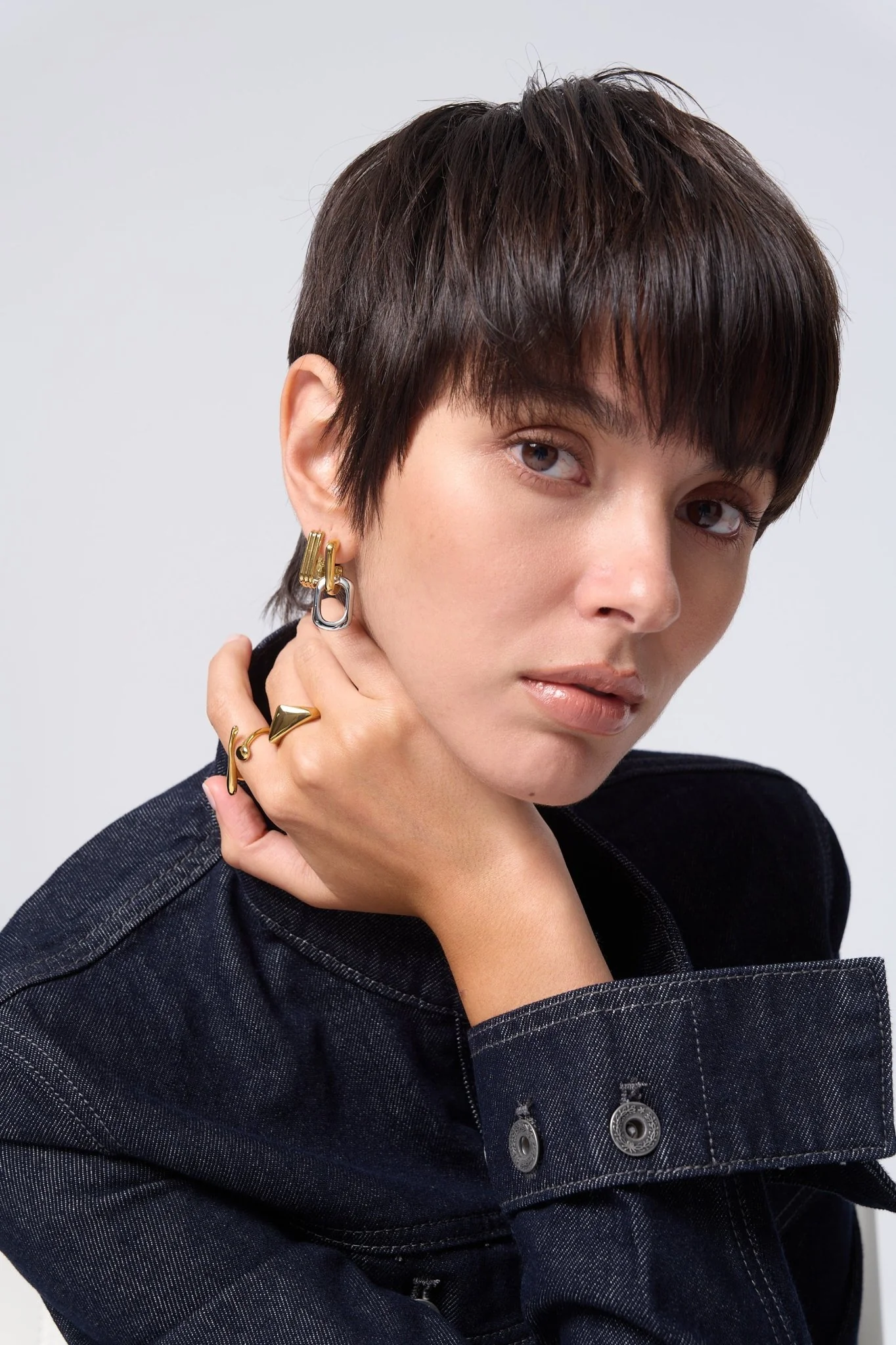 Sable Triangle Signet Ring - Image 3