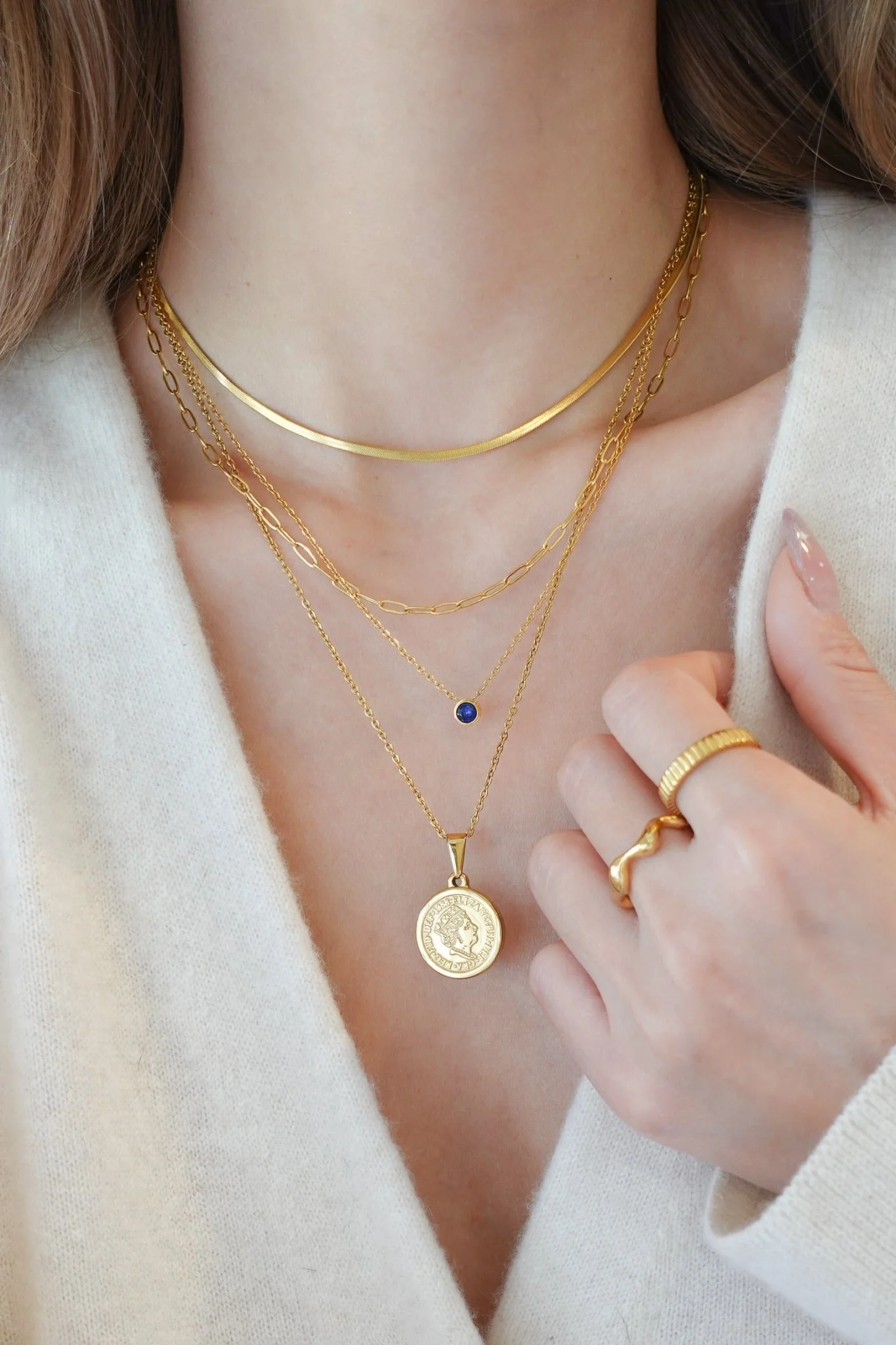 Thin Herringbone Necklace in Gold - Image 4