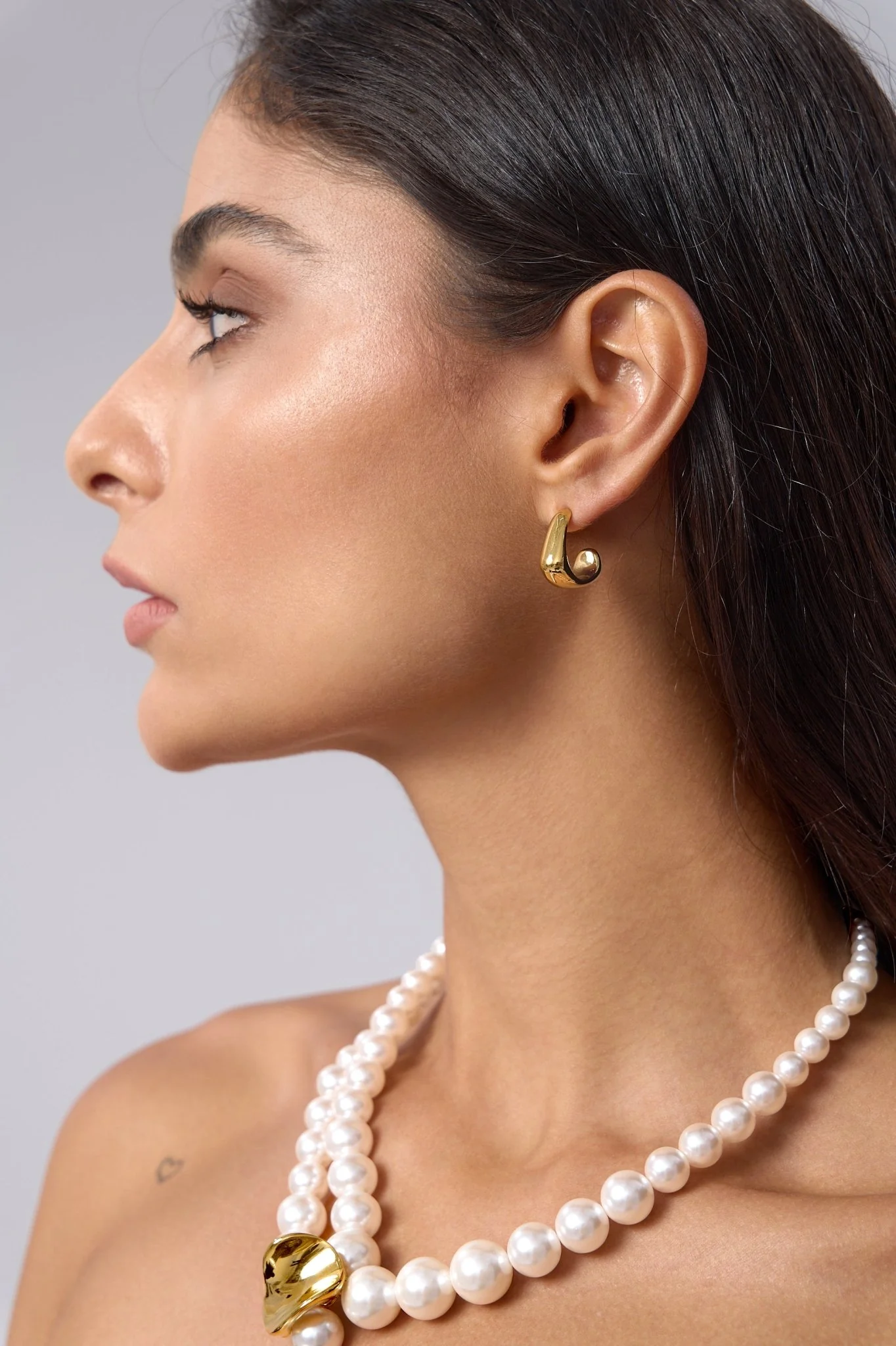 Vera Curved Mini Hoops - Image 2