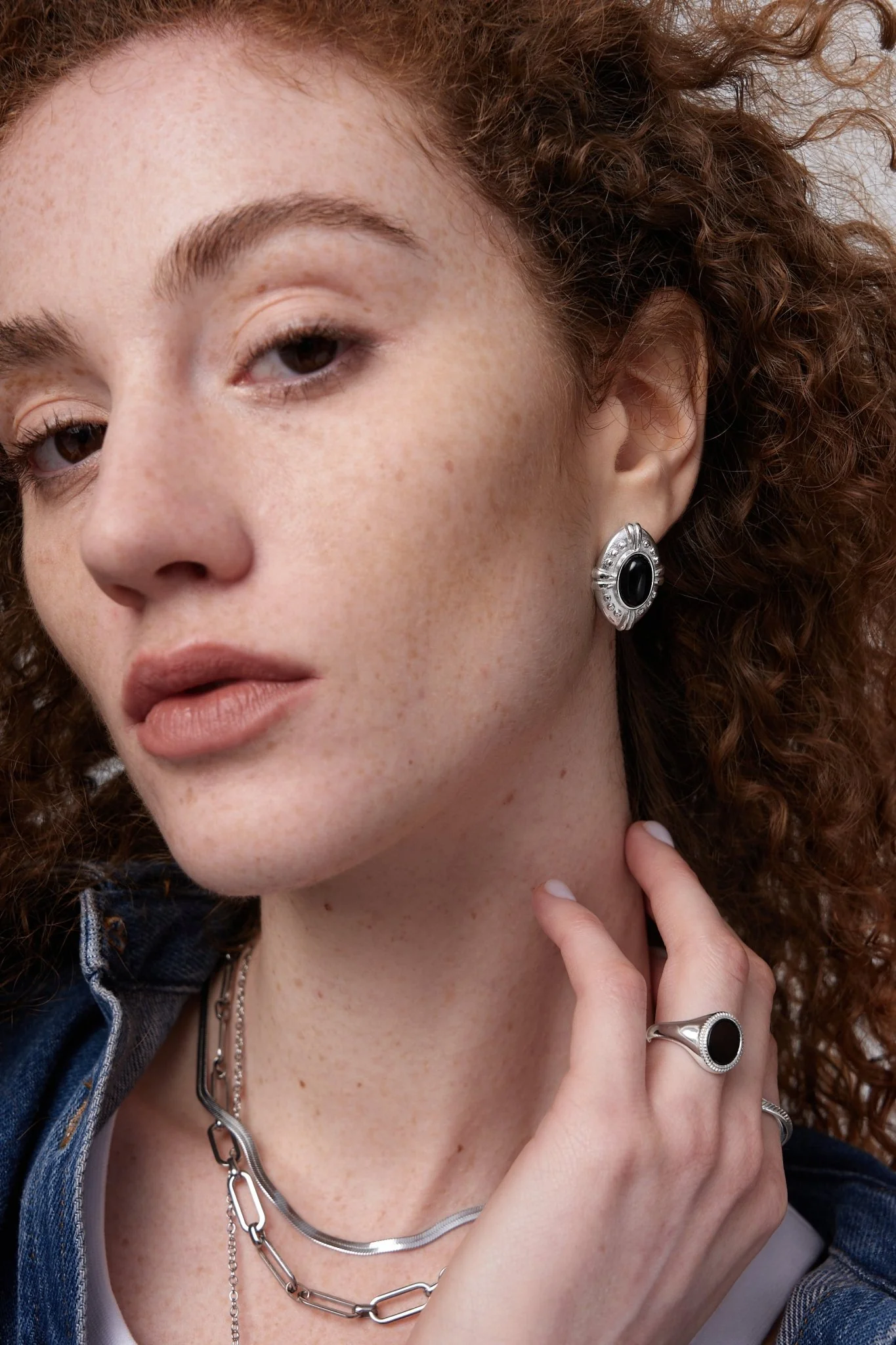 Black Agate Oval Signet Ring - Image 3