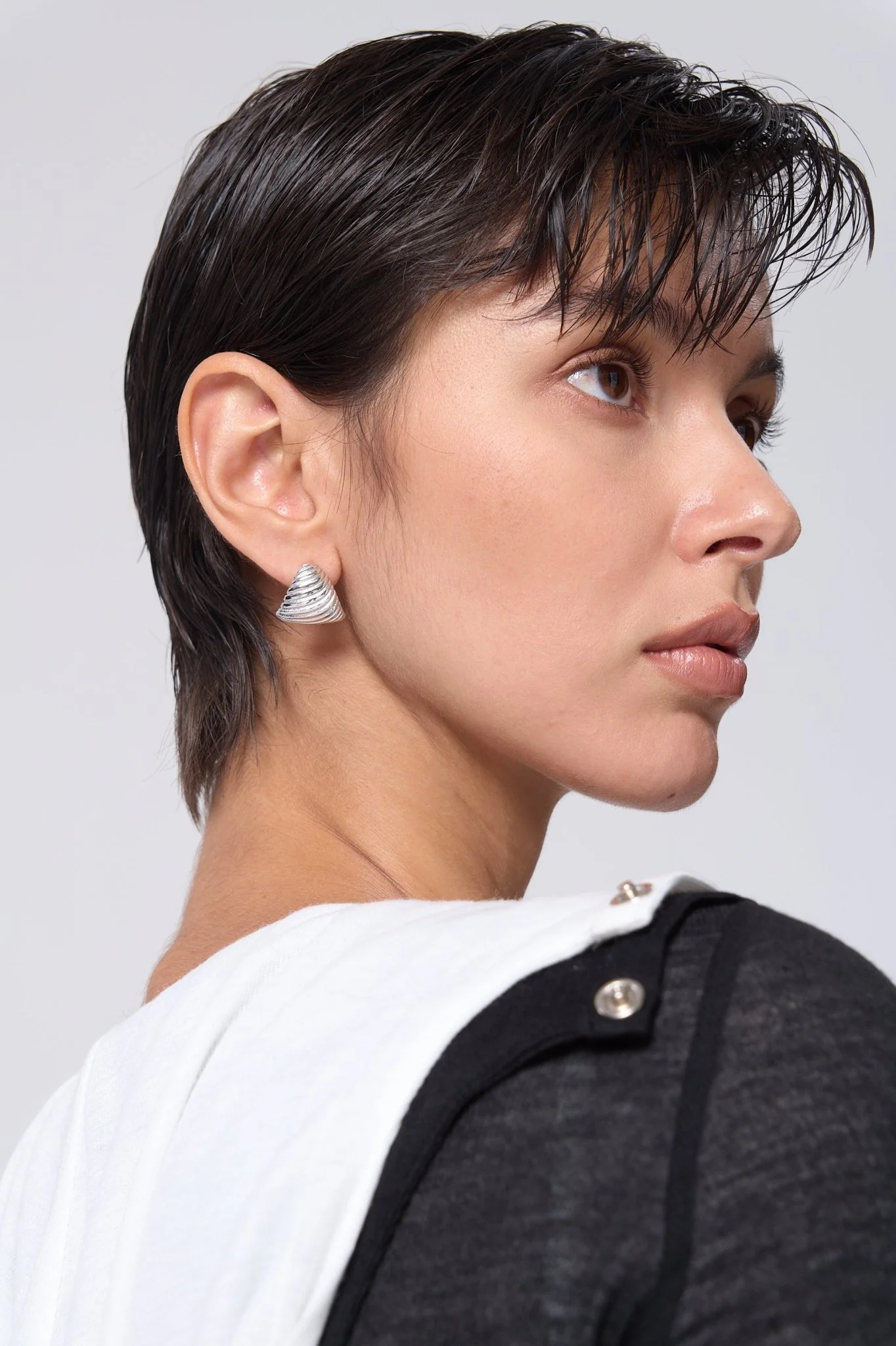 Willa Textured Dome Earrings - Image 3